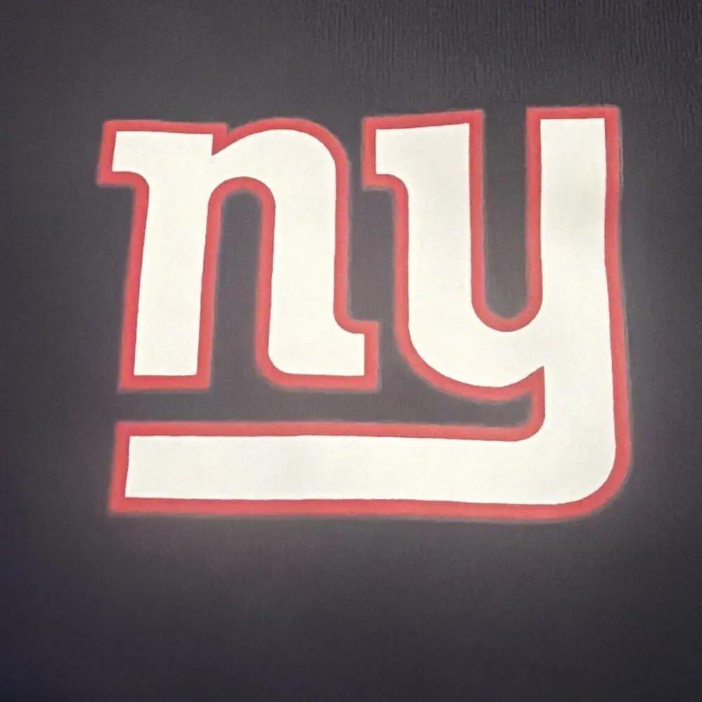 New York Giants Sweatshirt Mens 1/4 Zip Pullover Chest Logo NFL Team Apparel